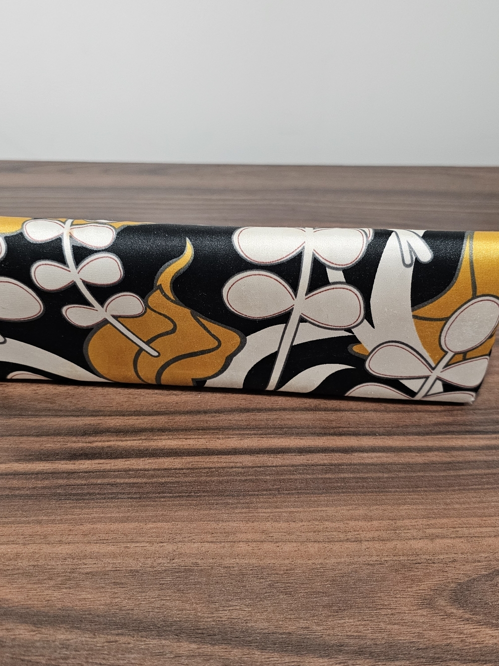 Vintage Avante Garde Floral Gold Black White Evening Clutch Bag - Picture 9 of 9